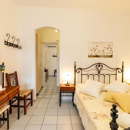Platis Gialos  Pension Ageliki Sifnos מראה חיצוני תמונה