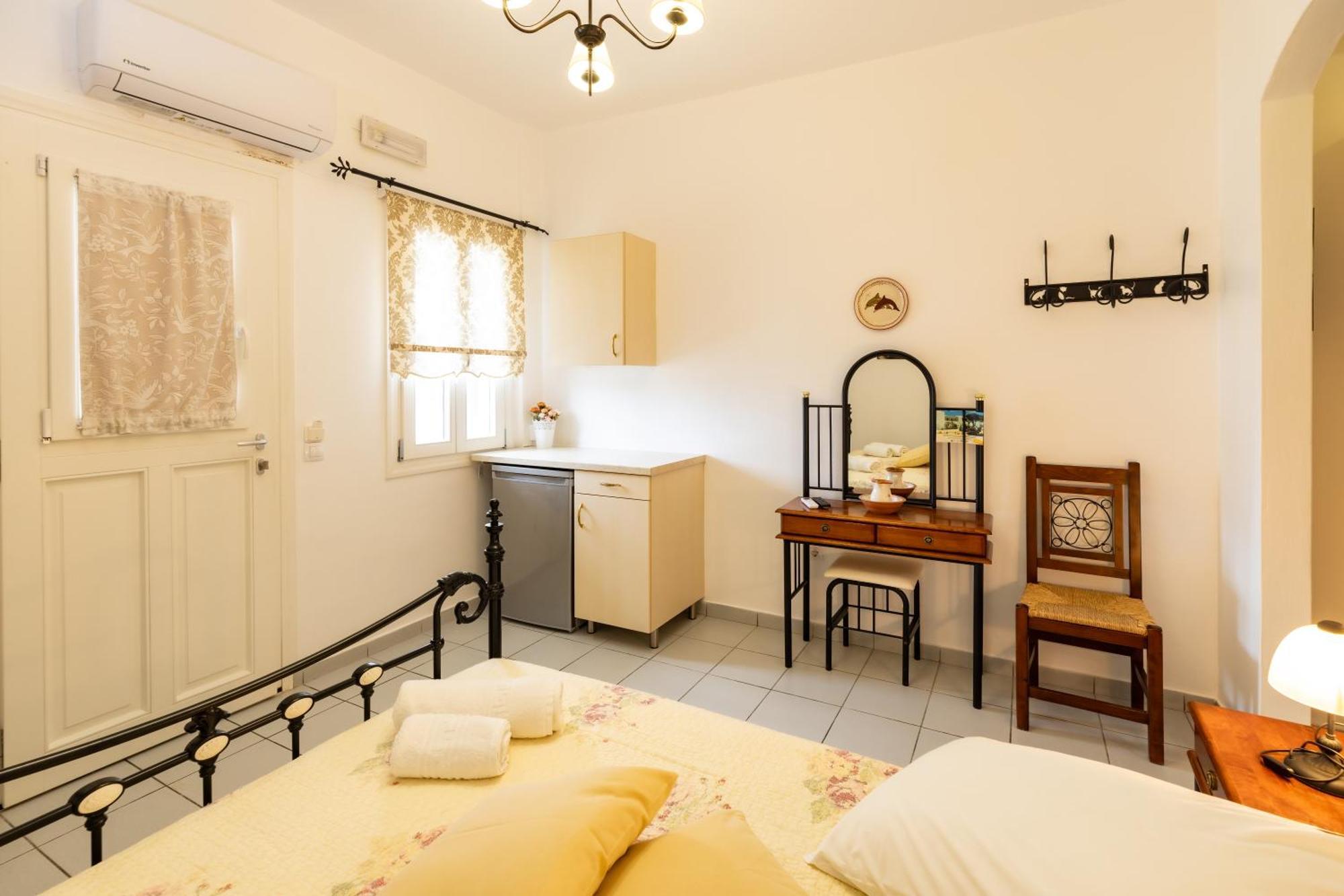 Platis Gialos  Pension Ageliki Sifnos מראה חיצוני תמונה