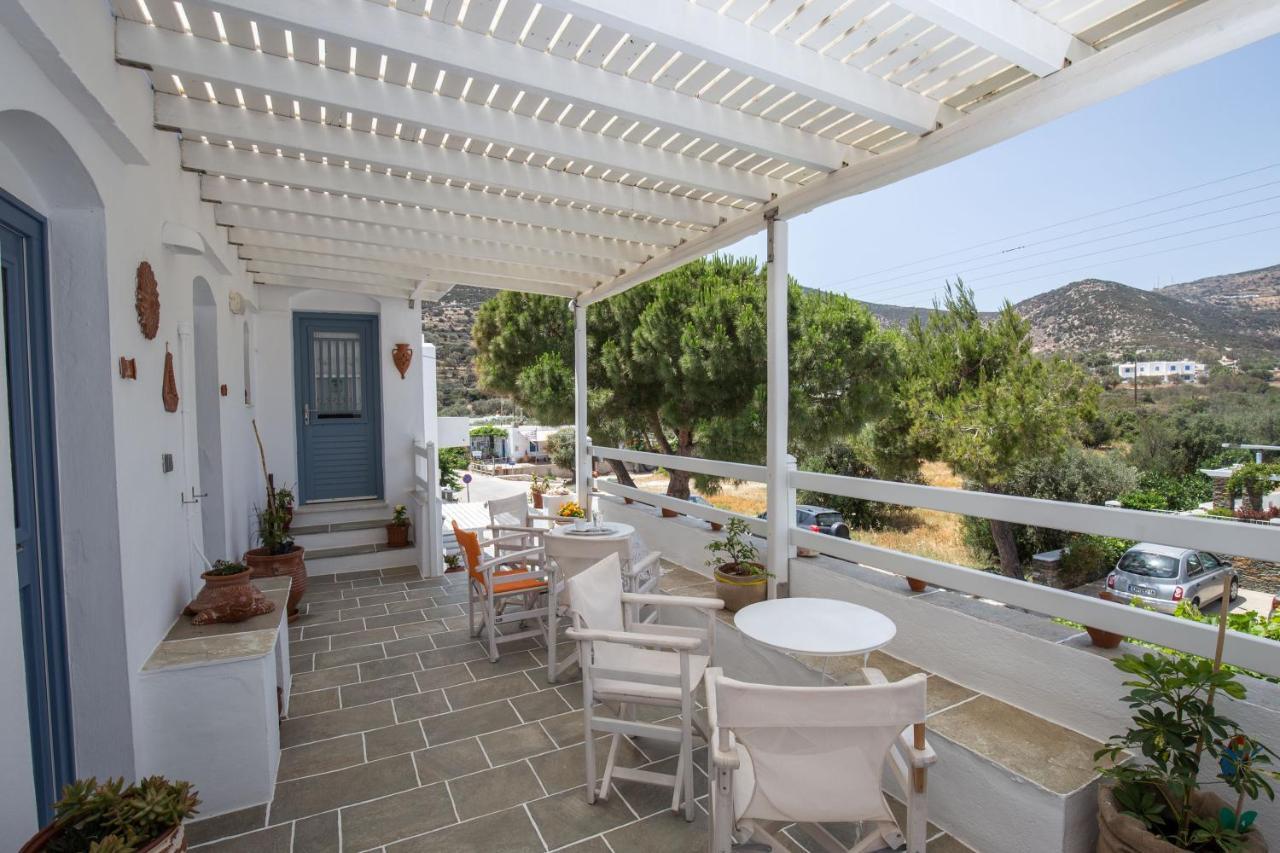Platis Gialos  Pension Ageliki Sifnos מראה חיצוני תמונה